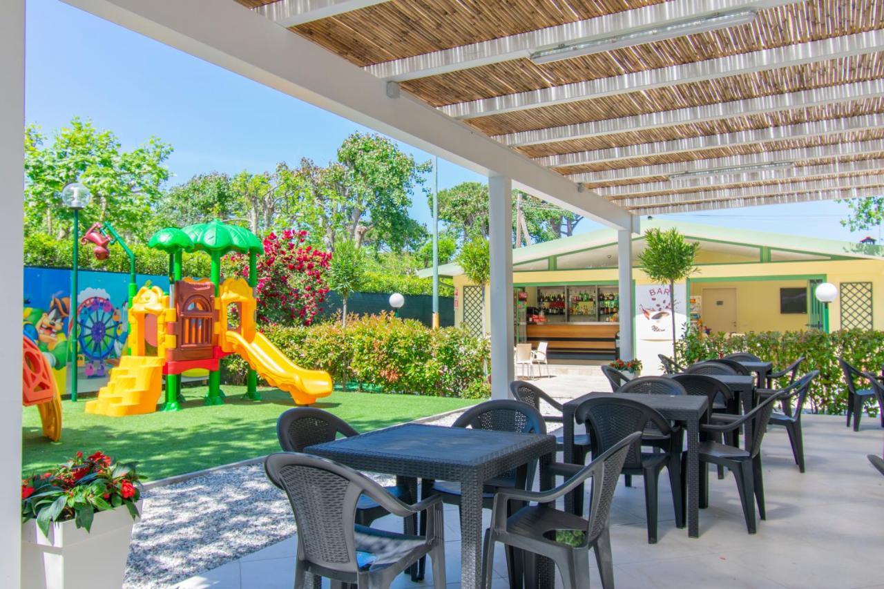 Camping Parco Vacanza Partaccia 2 Марина ди Маса Екстериор снимка